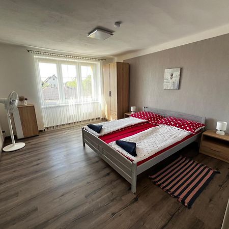 Apartmany Polepy ภายนอก รูปภาพ