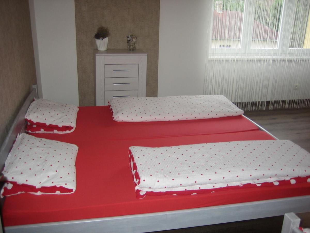 Apartmany Polepy ภายนอก รูปภาพ