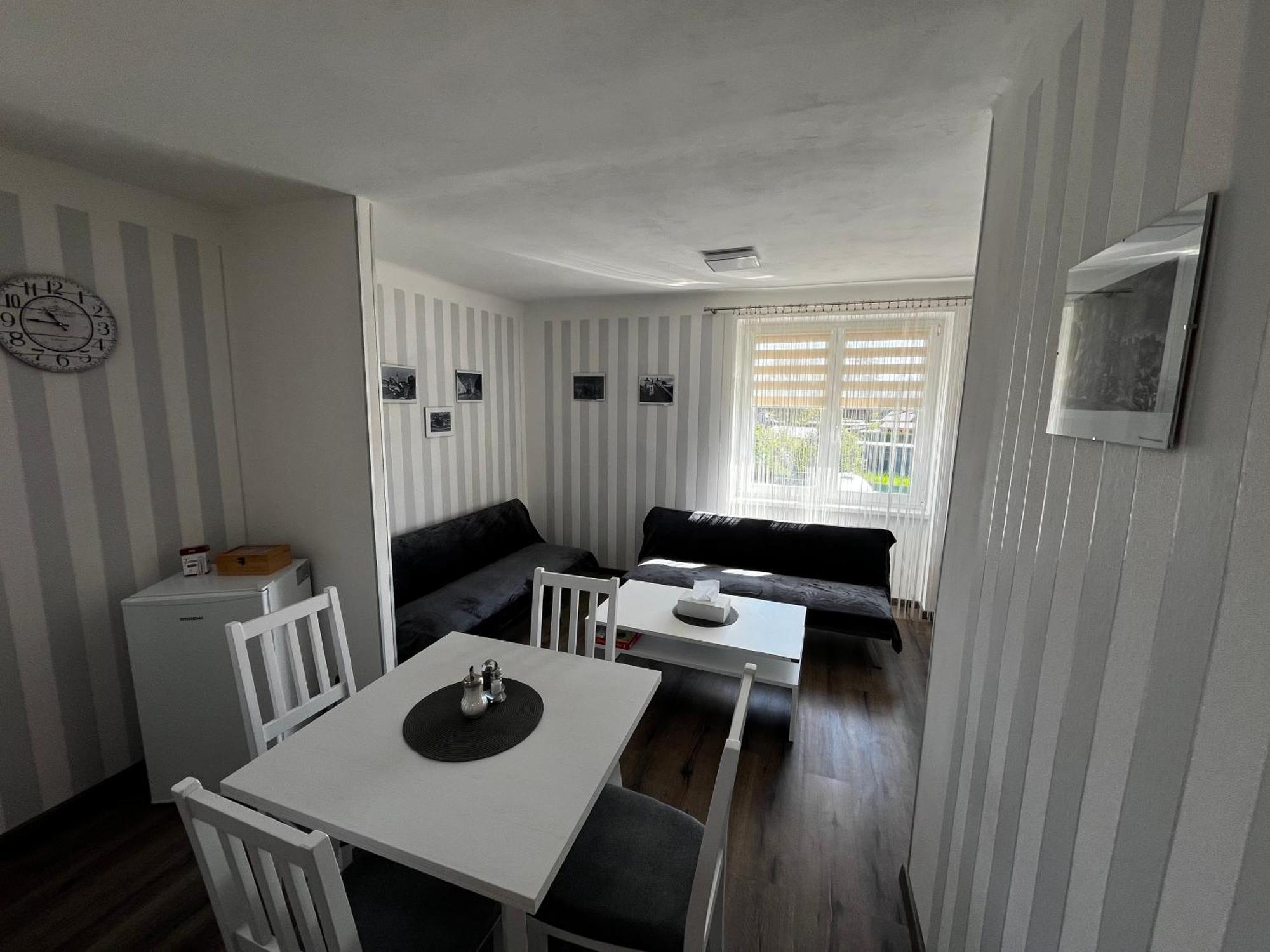 Apartmany Polepy ภายนอก รูปภาพ